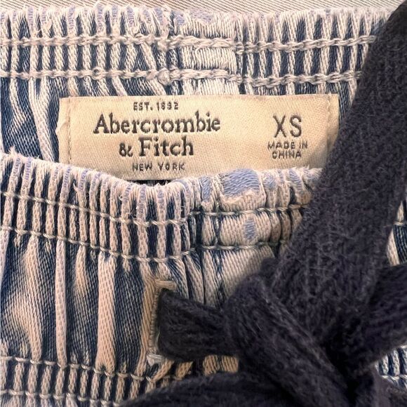 Abercrombie & Fitch Chambray Joggers Light Wash Soft Drawstring Denim Pants XS - Picture 5 of 9